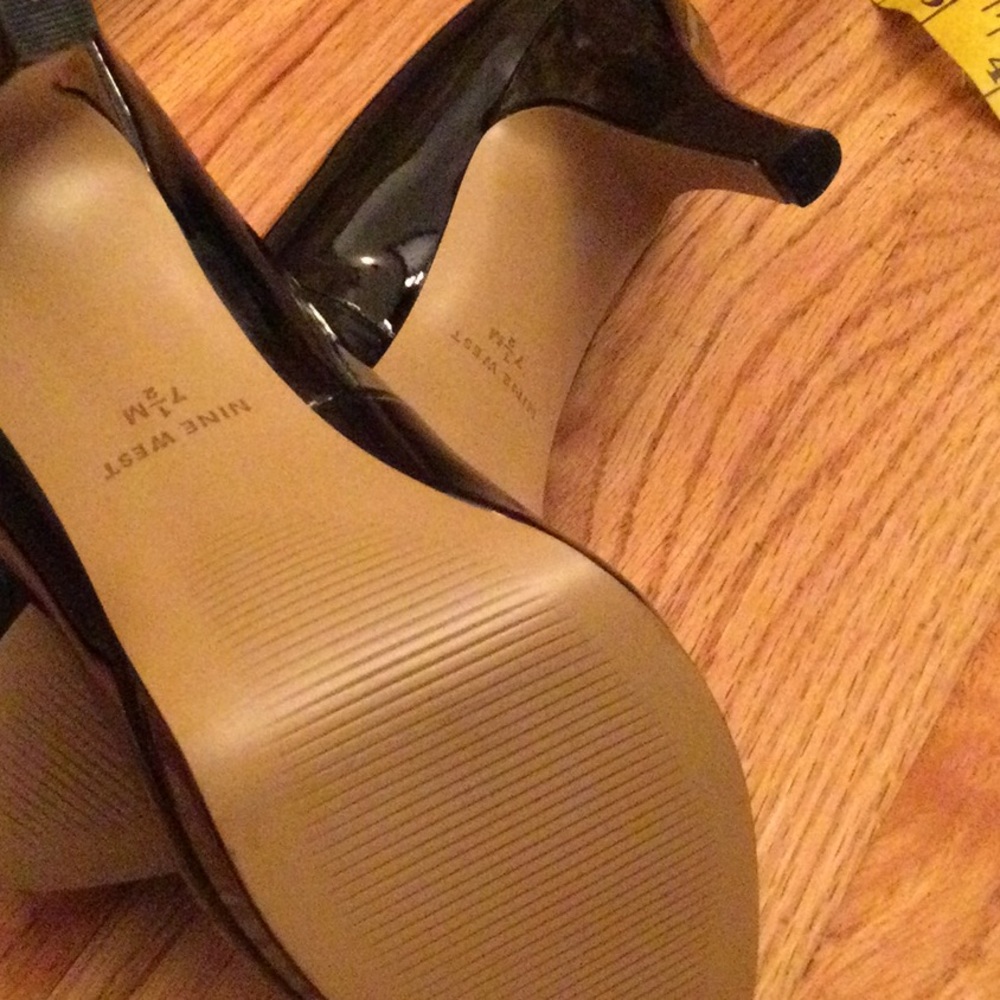 Nine West shoe size 7 1/2 M black - Picture 7 of 7
